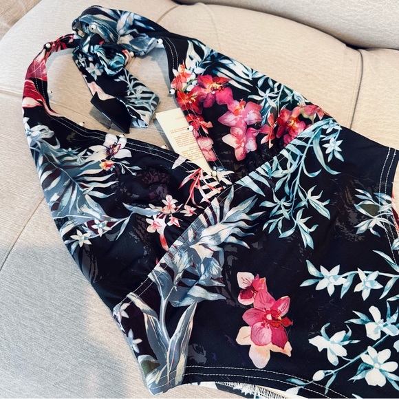 Rococo Sand Bodysuit / Swimsuit - Picture 3 of 8